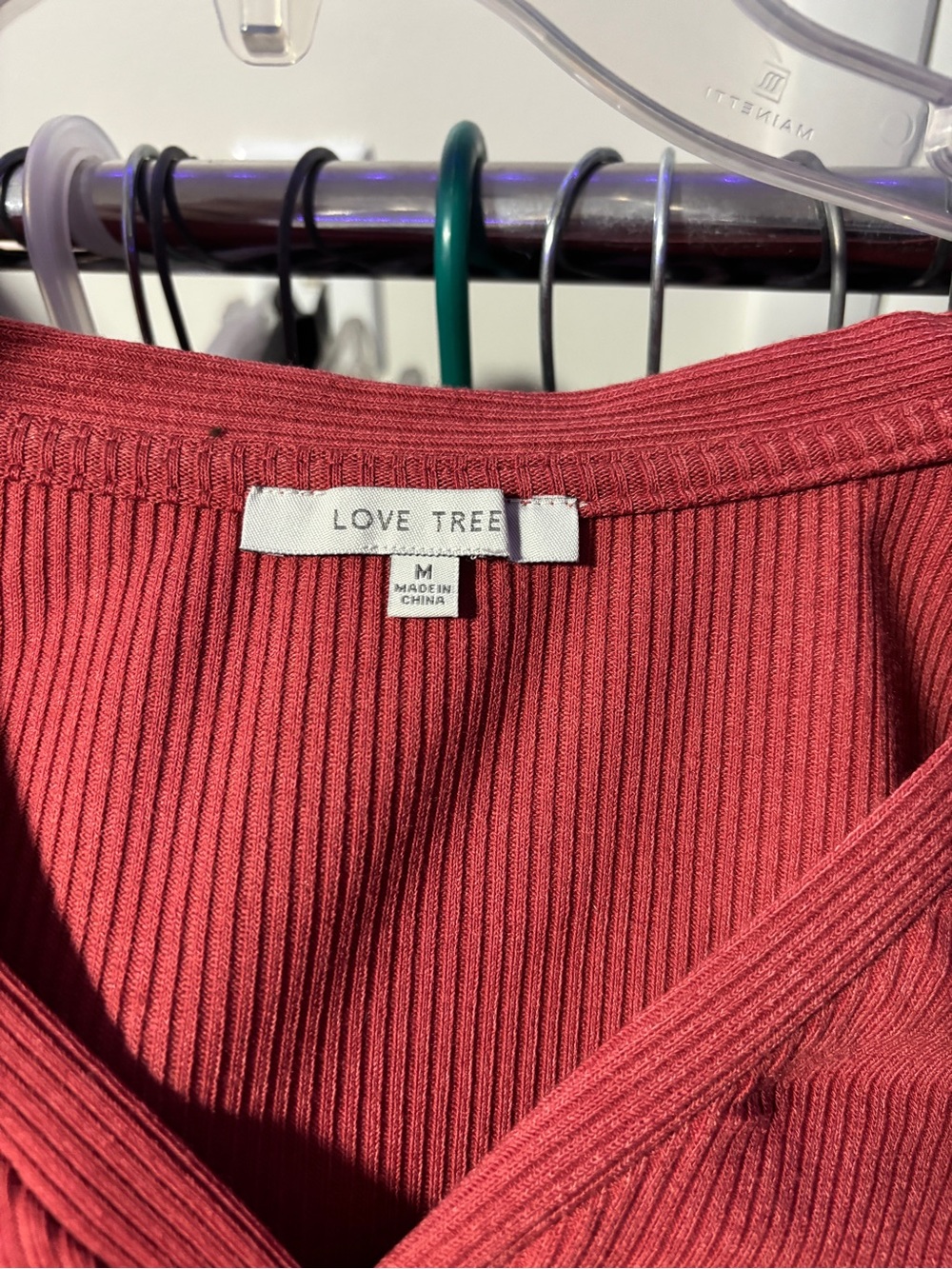 Love Tree Rose Ribbed V-Neck Button Crop Top - Picture 4 of 4